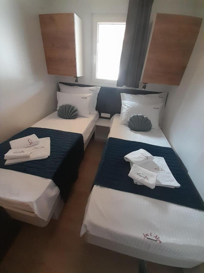 Mobile Home Ami & Alen 비오그라드나모루 외부 사진